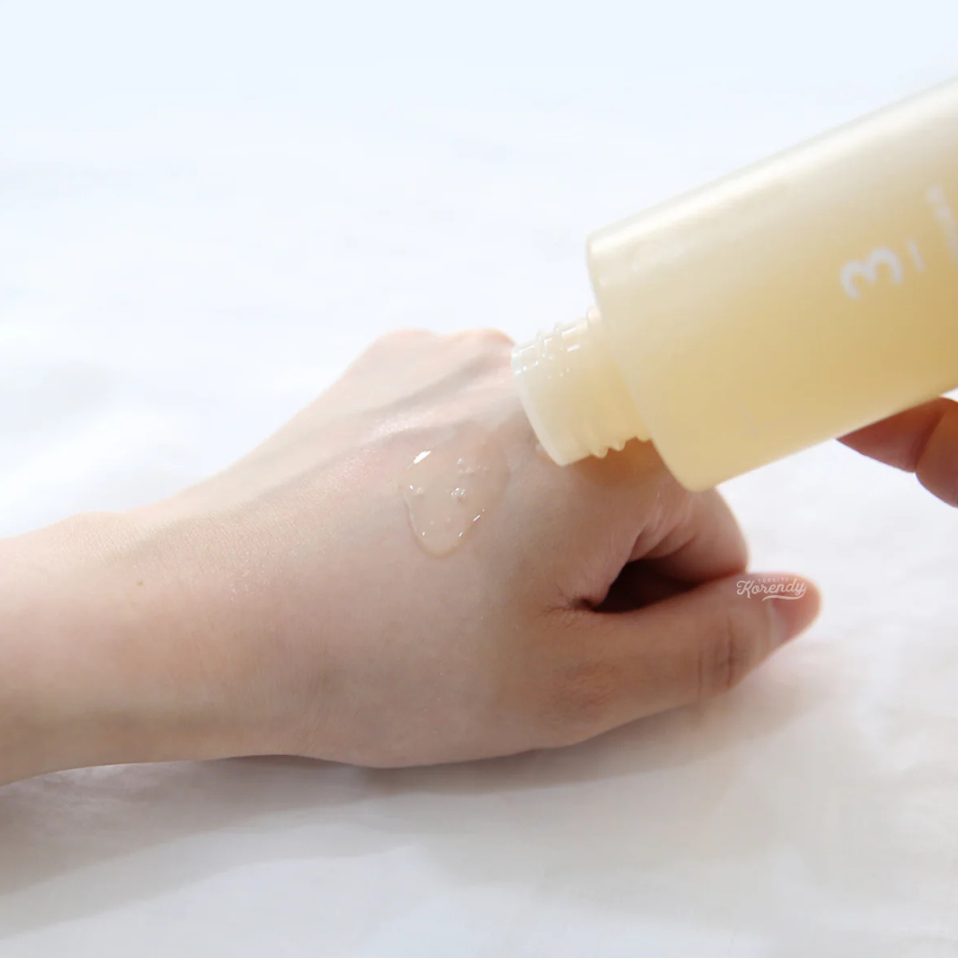 Numbuzin No.3 Super Glowing Essence Toner